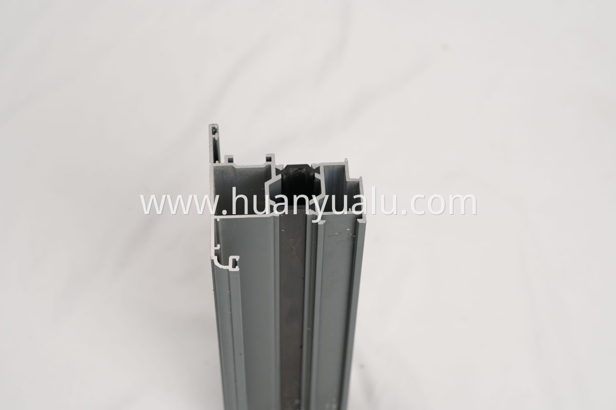 Thermal insulation profiles